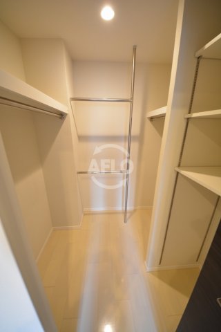 収納　アビエール松屋町　ウォークインクローゼット