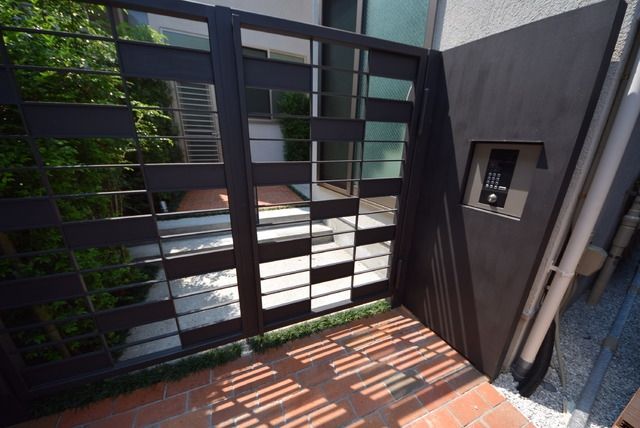 エントランス　★オートロック付なので安心ですね★