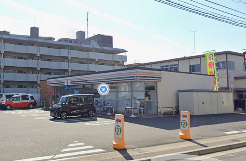 コンビニ　セブンイレブン福岡長丘3丁目店（コンビニ）まで650m