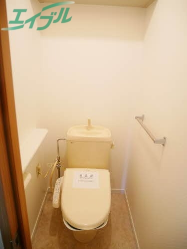 トイレ　同型参考写真