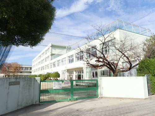 小学校　名古屋市立二城小学校（小学校）まで215m
