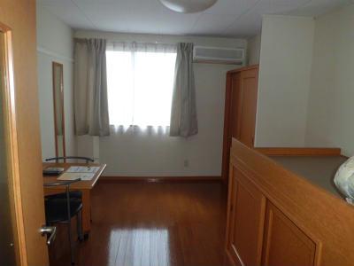 居室・リビング　陽当りの良い居室です。