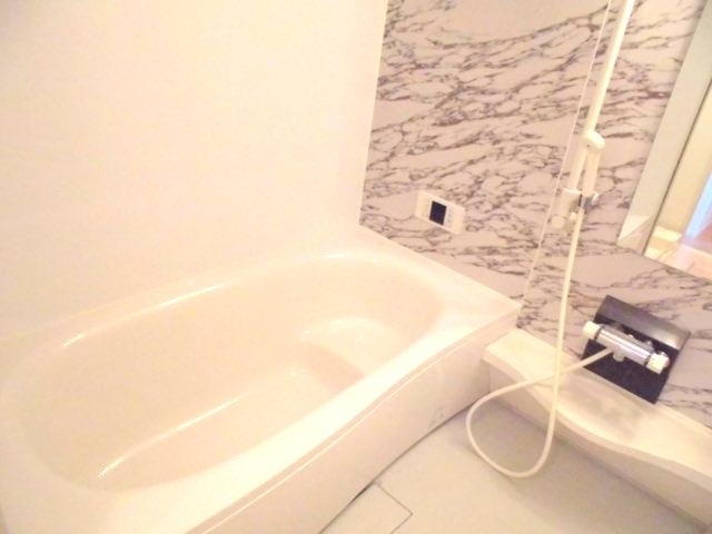 バス・シャワールーム　一坪風呂