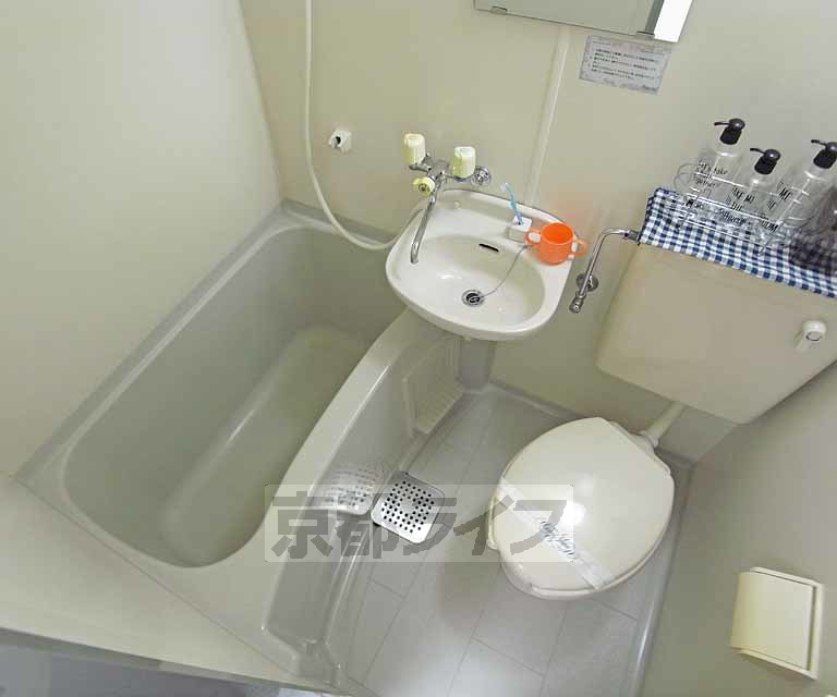 バス・シャワールーム　綺麗なユニットバスです。