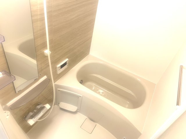 バス・シャワールーム　追い焚き機能付き