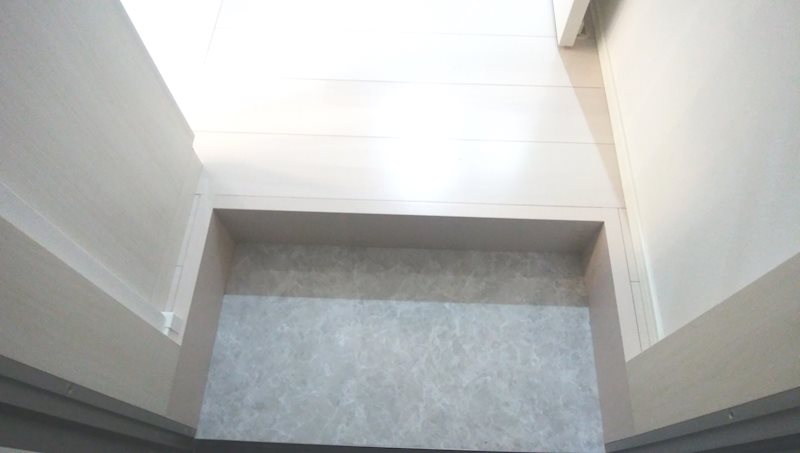 玄関　同タイプのお部屋の室内写真となります。