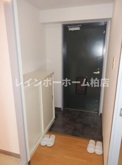 玄関　収納もある玄関です