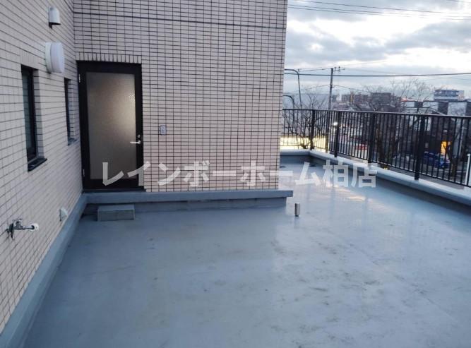 バルコニー　バルコニーがあります