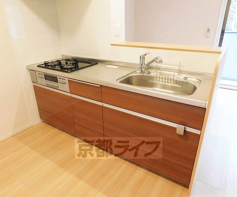 キッチン　広々キッチンでお料理も捗ります・