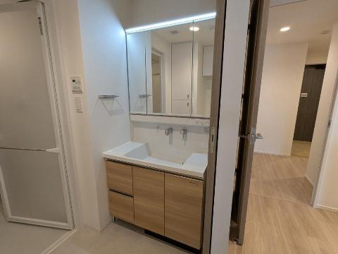 洗面設備　洗髪洗面化粧台