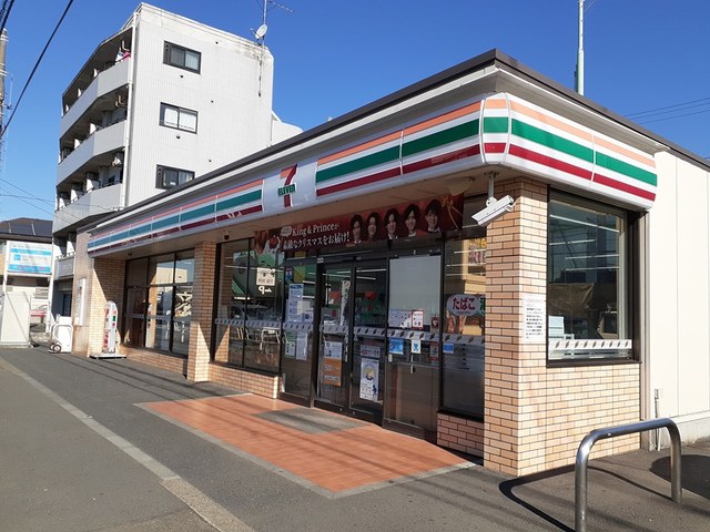 コンビニ　セブンイレブン（コンビニ）まで644m
