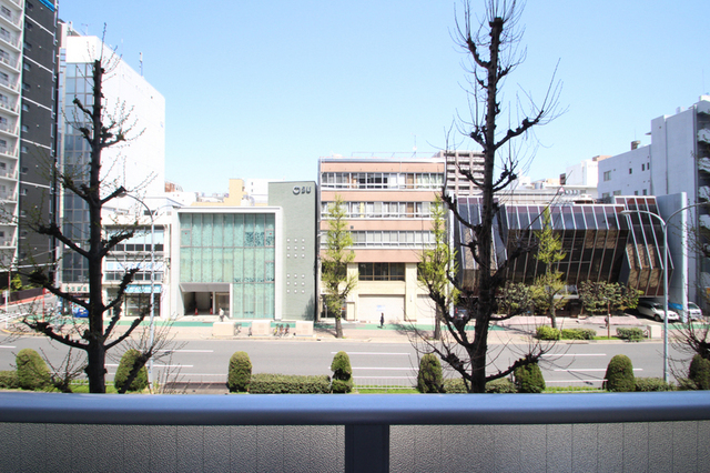 バルコニー　※同間取り別部屋の参考写真です