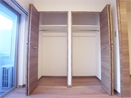 収納　★ハンガーラック付き、上部収納も有り★