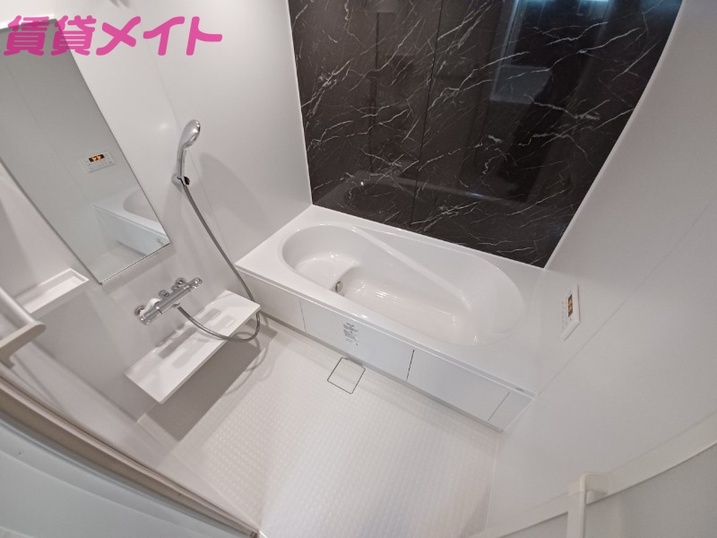 バス・シャワールーム　同型参考写真