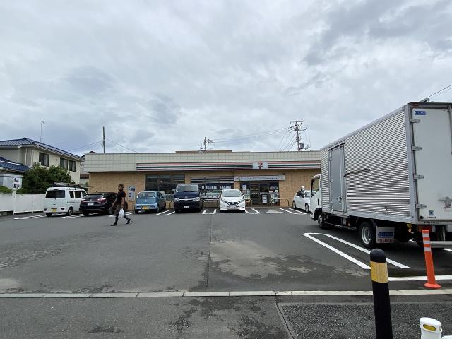 コンビニ　セブンイレブン（コンビニ）まで155m