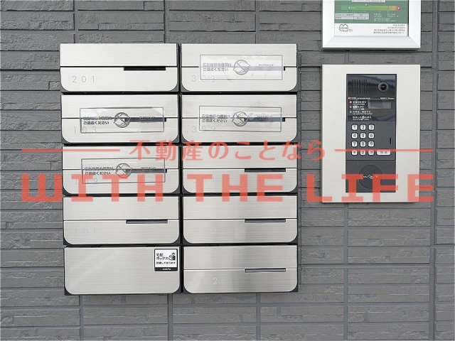 セキュリティ　落ち着いたエントランスです