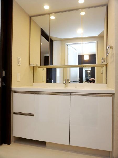 洗面設備　洗面所