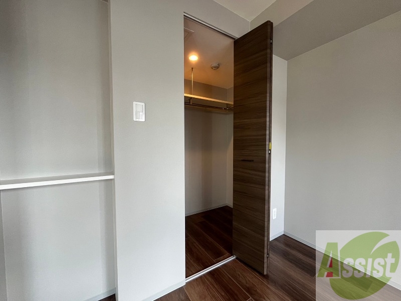 収納　寝室の収納になります。広々としてたくさん収納できます。