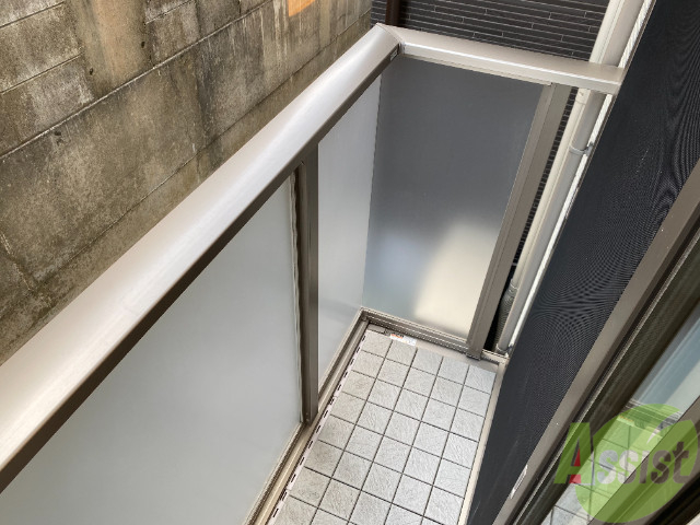 バルコニー　バルコニーがあるので洗濯物は外に干せそうですね。