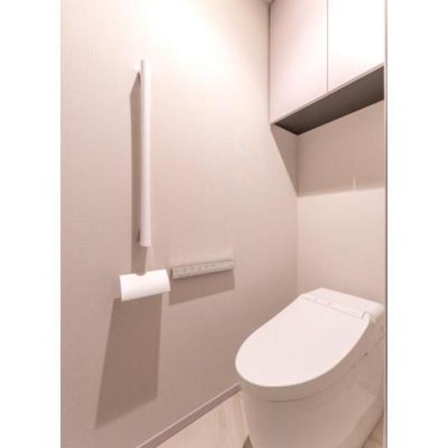 トイレ　※写真は同タイプ住戸です。