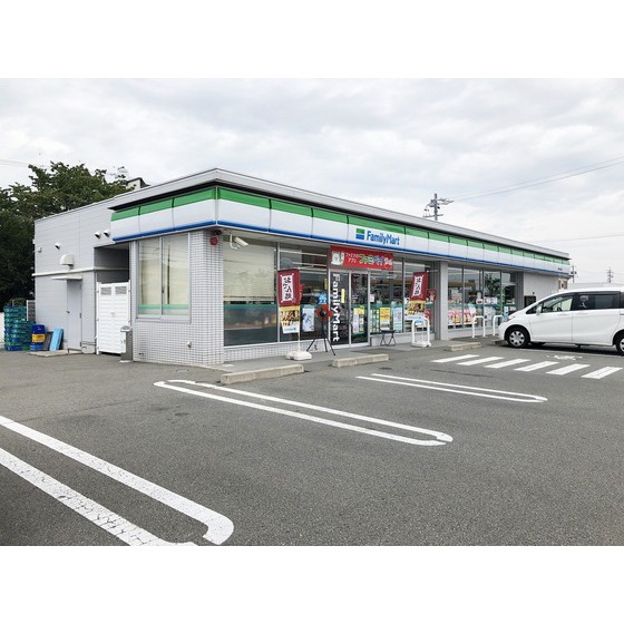 コンビニ　ファミリーマート長野合戦場店（コンビニ）まで243m