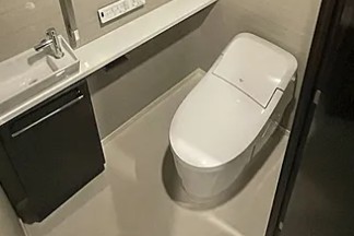 トイレ　落ち着いたトイレです