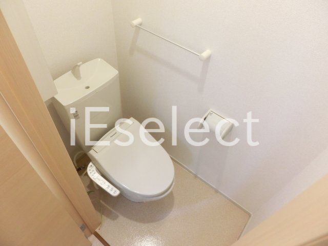 トイレ　洗浄機能付き♪