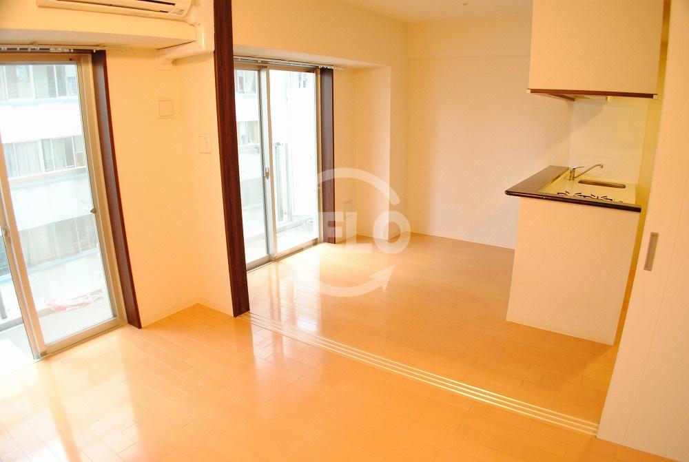 居室・リビング　ゼウス西梅田プレミアム　リビング