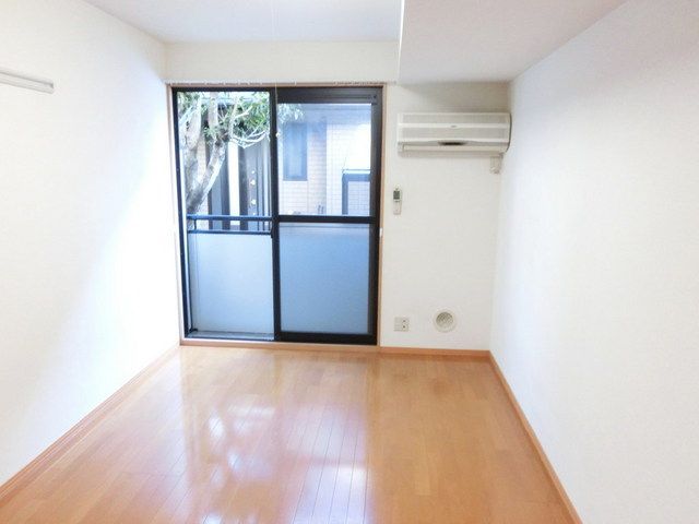 居室・リビング　★南向き明るく綺麗なお部屋です★