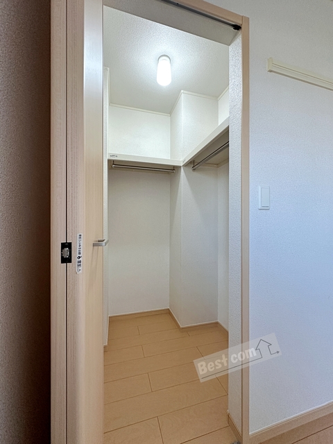 収納　大容量のウォークインクローゼット付き♪