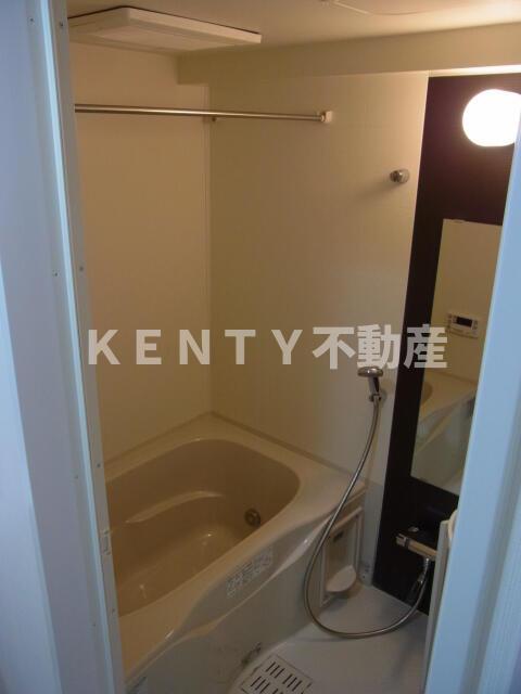 バス・シャワールーム　ゆったり過ごせるお風呂です