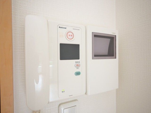 セキュリティ　※写真は別号室です。