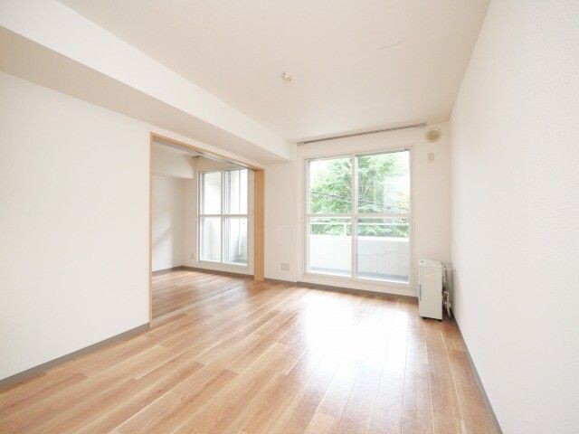 居室・リビング　※写真は別号室です。