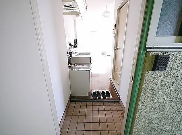 センチュリー伊島Aの玄関写真