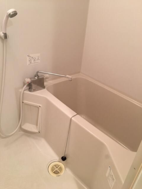 バス・シャワールーム　※別部屋の写真