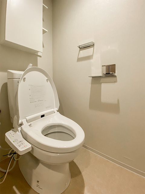 トイレ　※写真は同タイプ住戸です。