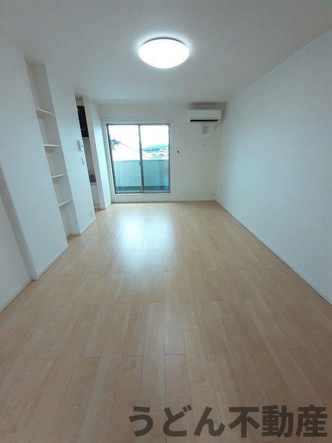 居室・リビング　うどん県のお部屋探しはうどん不動産へ うどんちゃんとLINE