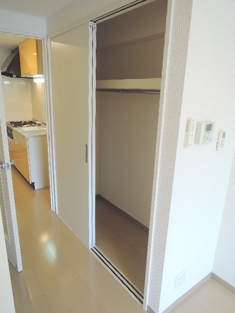 収納　高さのあるクロゼット