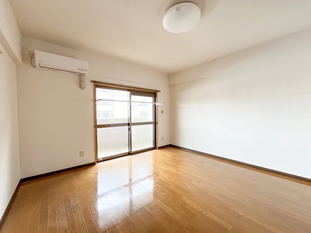 居室・リビング　イメージ303号室の写真