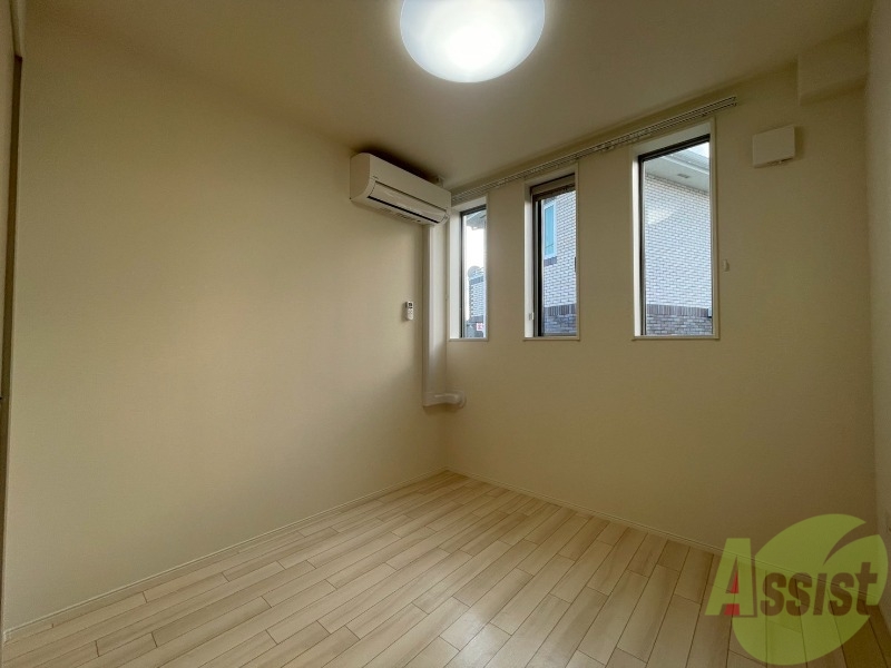 その他部屋・スペース　こちらは洋室の別角度のお写真になります。