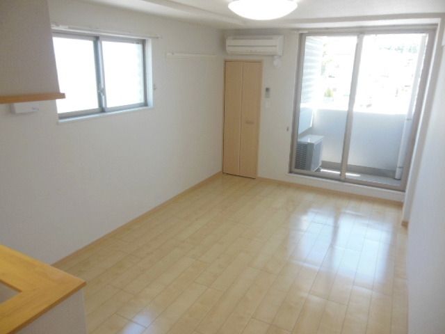 居室・リビング　★2面採光だと明るさが違いますね★