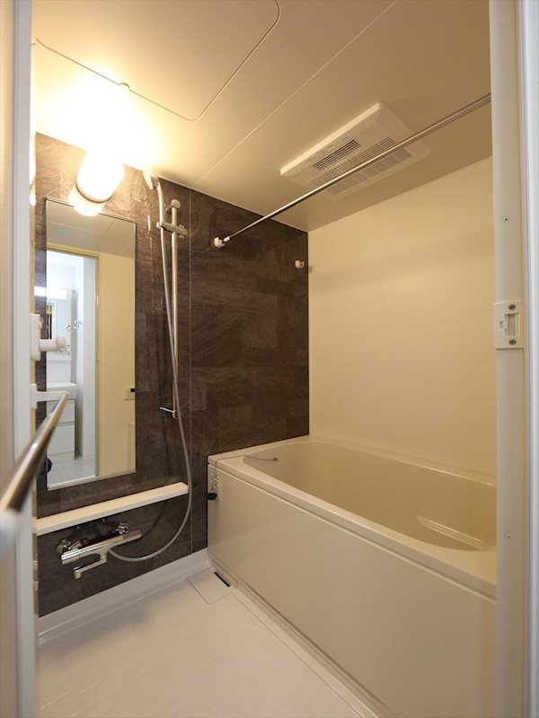 バス・シャワールーム　バスルーム　浴室暖房乾燥機　追い焚き　オートバス