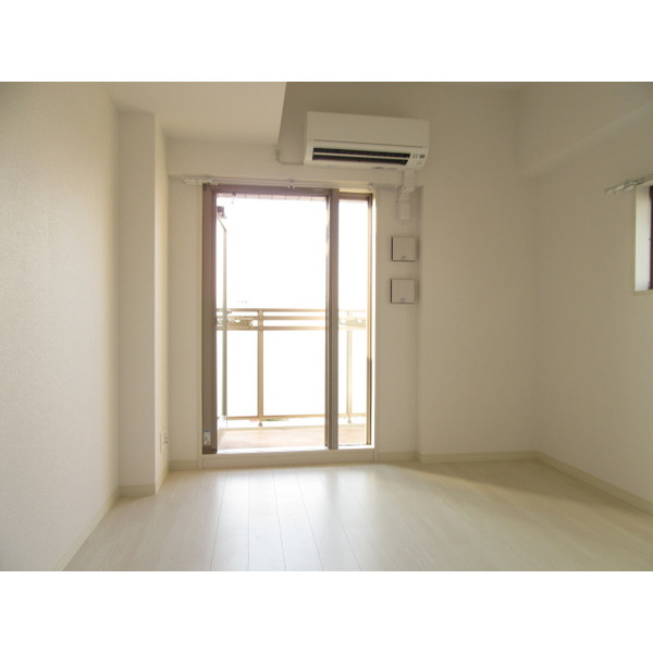 その他部屋・スペース　別角度の洋室です