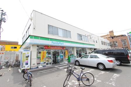 コンビニ　ファミリーマート宮町四丁目店（コンビニ）まで502m