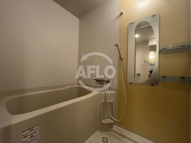 バス・シャワールーム　サンレムート江坂1st　浴室