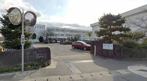 小学校　東海市立富木島小学校（小学校）まで524m
