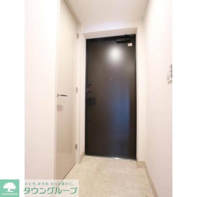 玄関　※写真は同タイプ住戸です。