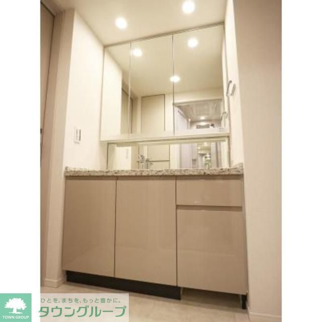 洗面設備　※写真は同タイプ住戸です。