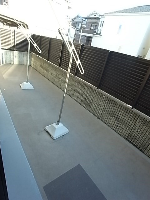 バルコニー　外からの目が気にならないバルコニーで洗濯物が干せます