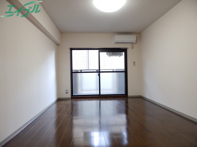 居室・リビング　別部屋同タイプです